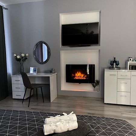 Studio 5 Braşov Buitenkant foto
