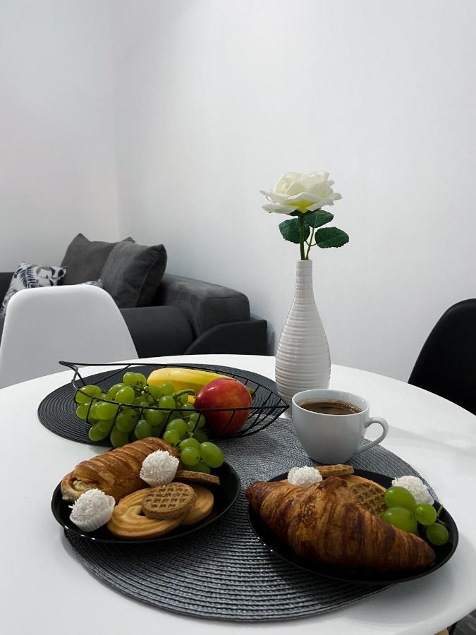 Studio 5 Braşov Buitenkant foto